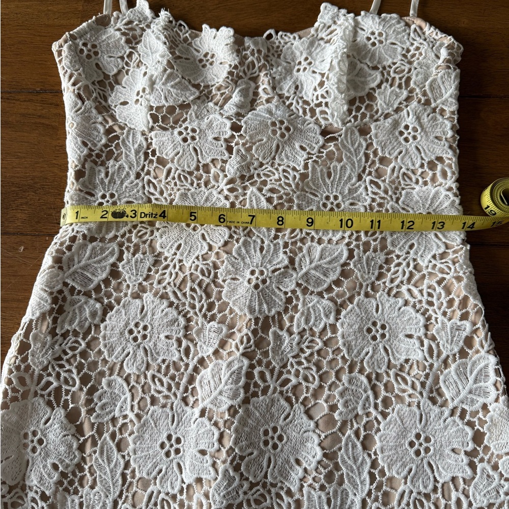 Commense White Lace Midi Dress - Picture 5 of 7